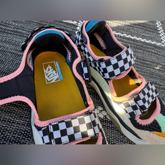 VANS VARI MULTI CHECKERBOARD VELCRO SNEAKERS - Picture 7 of 10